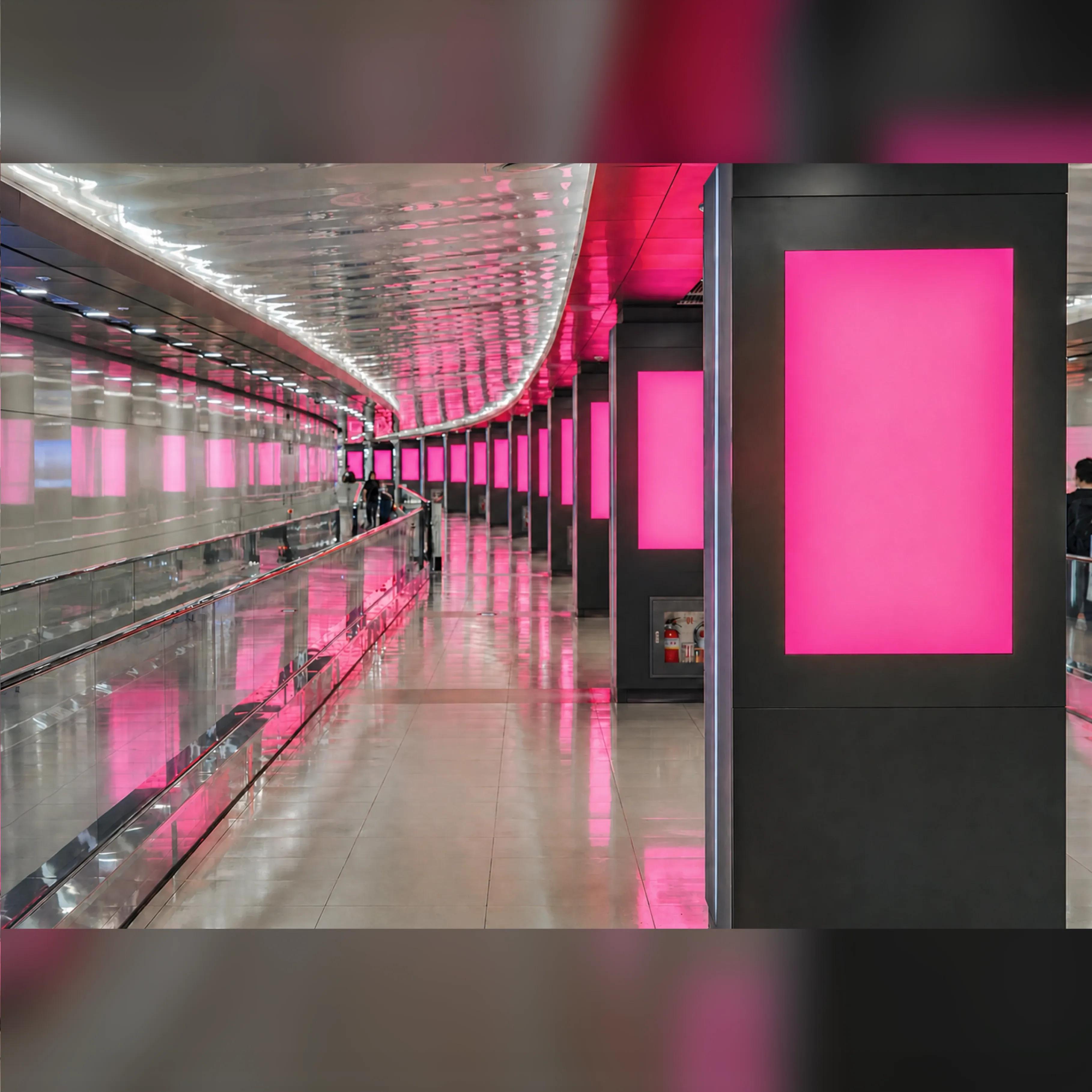 김포공항 지하 연결통로 LCD