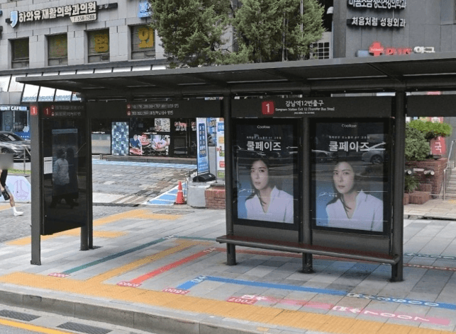 강남역12번출구(A) 강남역12번출구(A) 옥외광고 사진