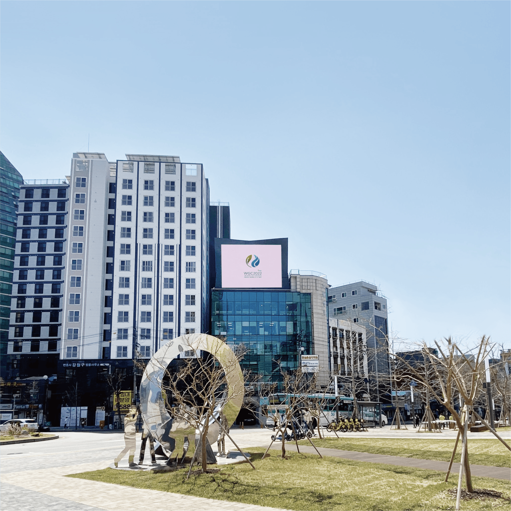 신촌 전광판 서울특별시 서대문구 신촌역로 29 옥외광고 사진